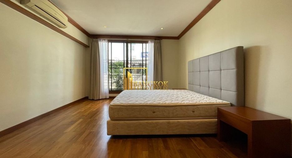 For rent 4 bedrooms apartment in Khlong Toei, Bangkok