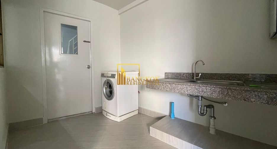 For rent 4 bedrooms apartment in Khlong Toei, Bangkok