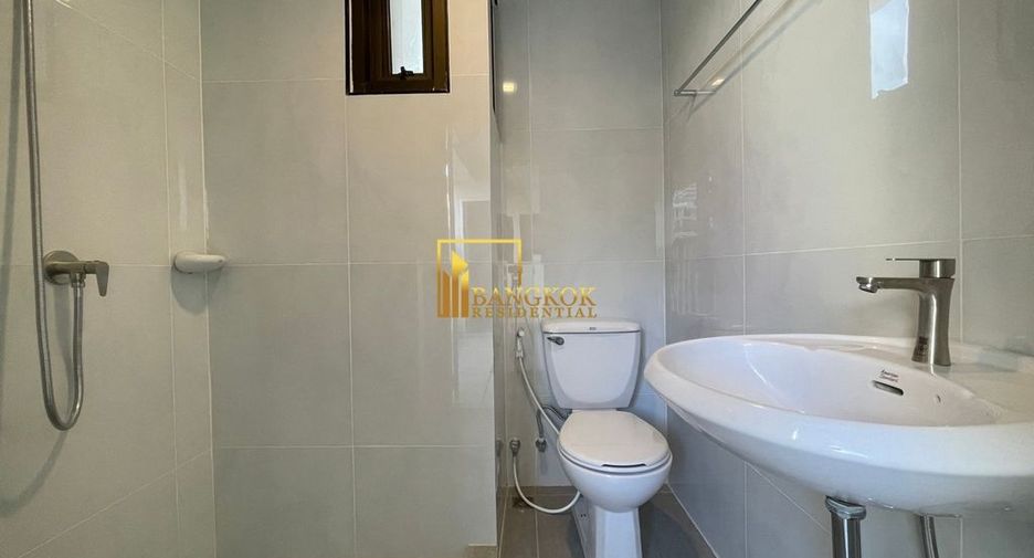 For rent 4 bedrooms apartment in Khlong Toei, Bangkok