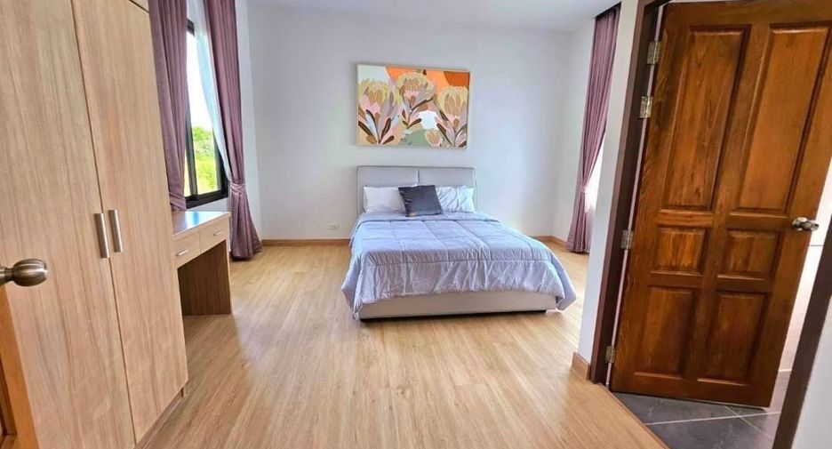 For rent 4 bedrooms house in Mueang Chiang Mai, Chiang Mai