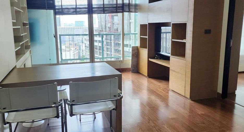 Wohnung zum Kauf mit 1 Zimmer in Pathum Wan, Bangkok