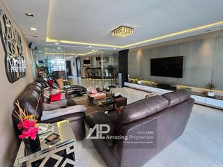 For sale 4 bed condo in Khlong Toei, Bangkok