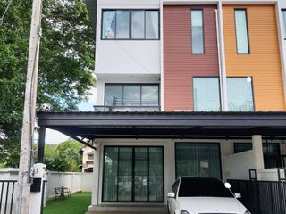 For Rent 3 Bedroom Townhouse In Mueang Chiang Mai