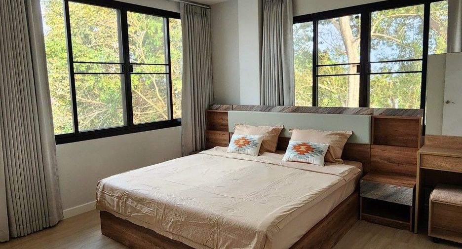 For rent 3 bedrooms townhouse in Mueang Chiang Mai, Chiang Mai