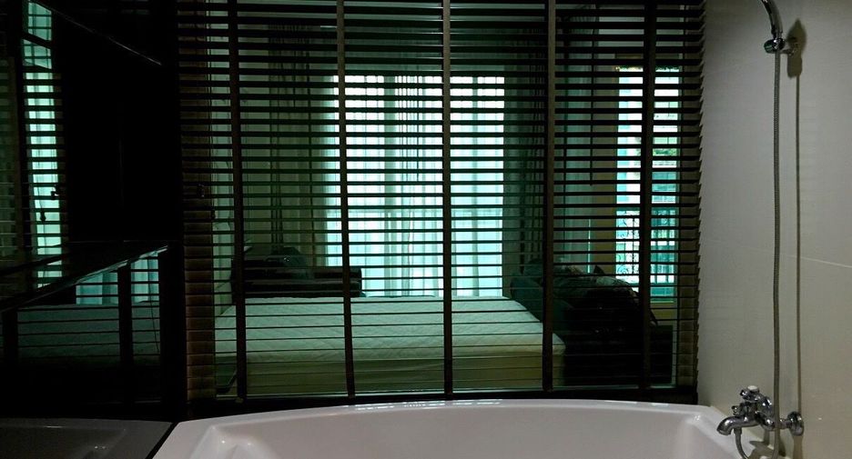 Продажа 1 кровать кондо в Патхум Щан, Бангкок