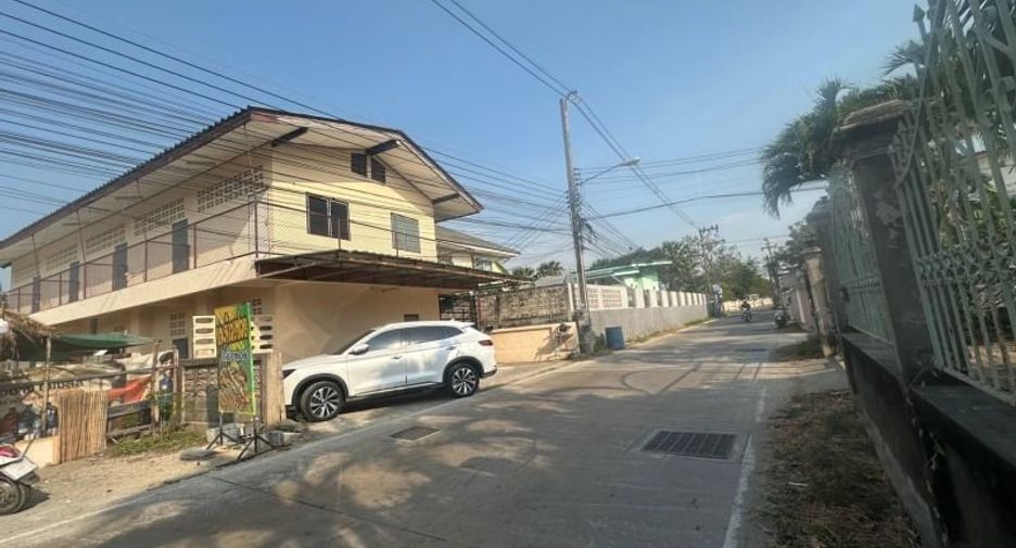 For sale 10 bedrooms apartment in Si Racha, Chonburi