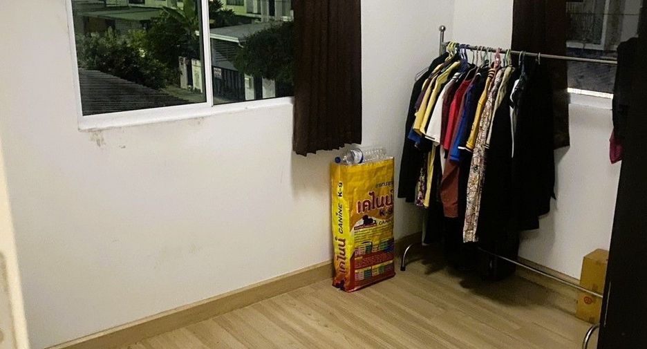 Продажа 3 спальни таунхаус в Bang Bua Thong, Нонтабури