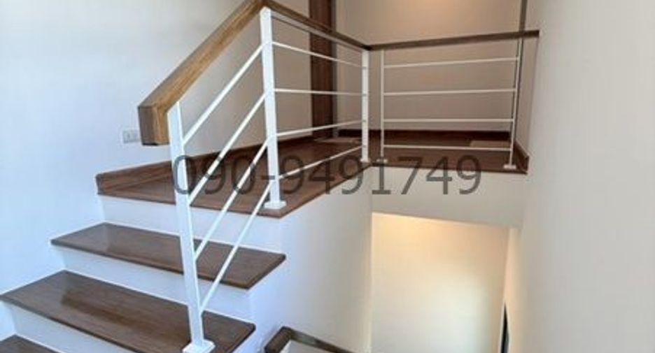 Casa en alquiler de 3 habitaciones en Bang Sao Thong, Samut Prakan
