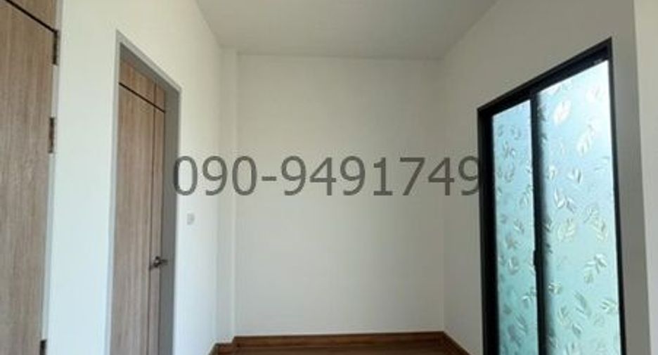 Casa en alquiler de 3 habitaciones en Bang Sao Thong, Samut Prakan