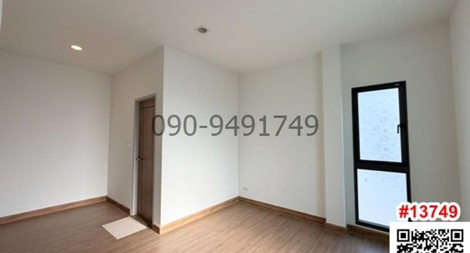 Casa en alquiler de 3 habitaciones en Bang Sao Thong, Samut Prakan