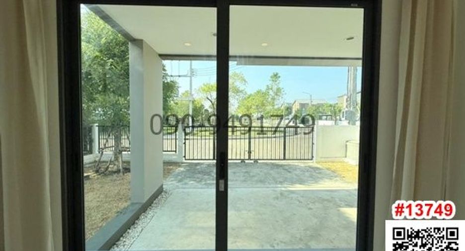 Casa en alquiler de 3 habitaciones en Bang Sao Thong, Samut Prakan