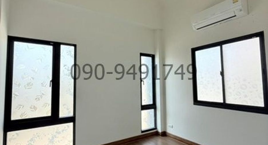 Casa en alquiler de 3 habitaciones en Bang Sao Thong, Samut Prakan