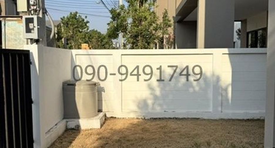 Casa en alquiler de 3 habitaciones en Bang Sao Thong, Samut Prakan