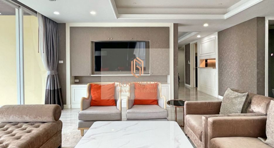 For rent 3 Beds condo in Khlong Toei, Bangkok