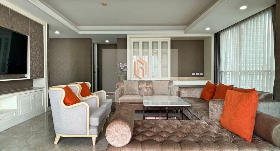 For rent 3 Beds condo in Khlong Toei, Bangkok