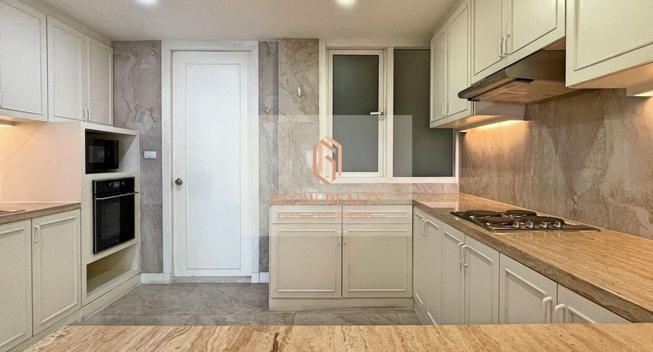 For rent 3 Beds condo in Khlong Toei, Bangkok