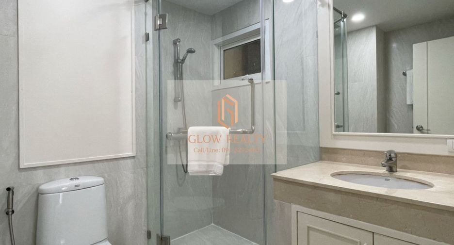 For rent 3 Beds condo in Khlong Toei, Bangkok