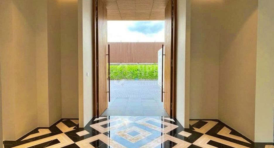 Haus zum Kauf mit 5 Zimmer in Bueng Kum, Bangkok