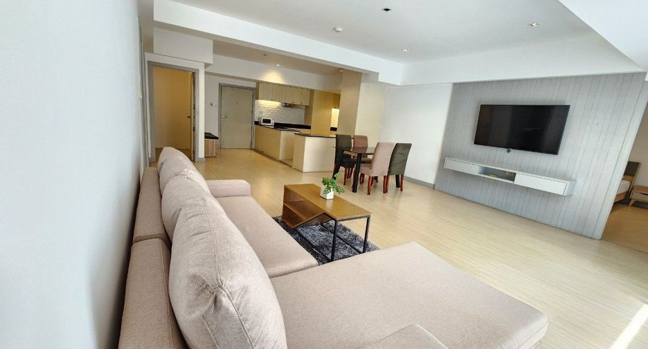 For rent 2 bedrooms apartment in Khlong Toei, Bangkok