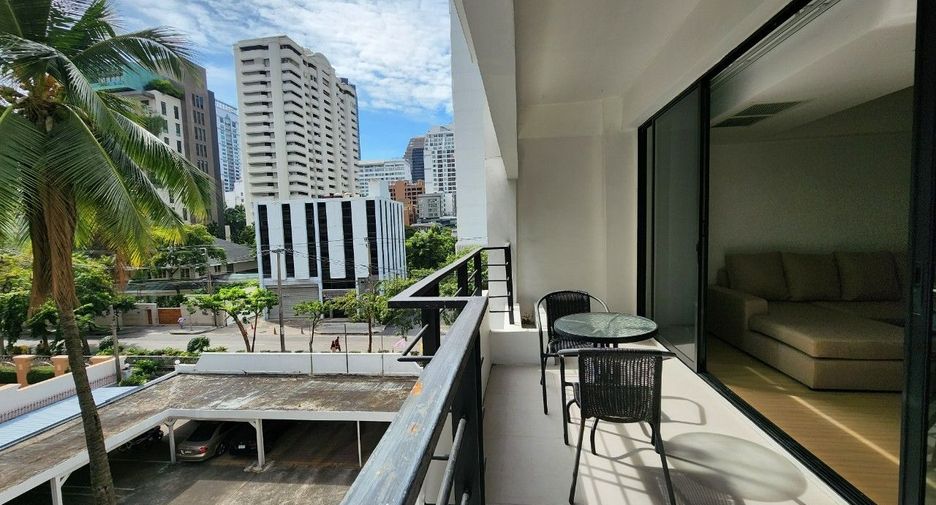 For rent 2 bedrooms apartment in Khlong Toei, Bangkok