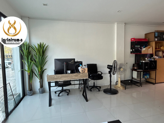 For sale 4 Beds retail Space in Bang Phli, Samut Prakan