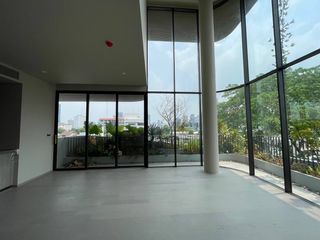 For sale 3 bed condo in Phaya Thai, Bangkok