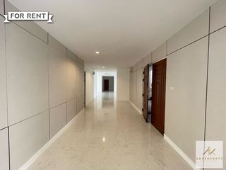 Аренда 4 спальни апартаменты в Кхлонг Тоеи, Бангкок
