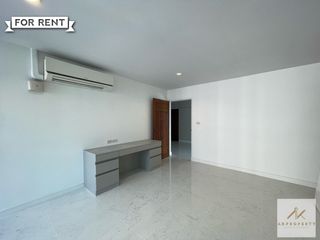 Аренда 4 спальни апартаменты в Кхлонг Тоеи, Бангкок