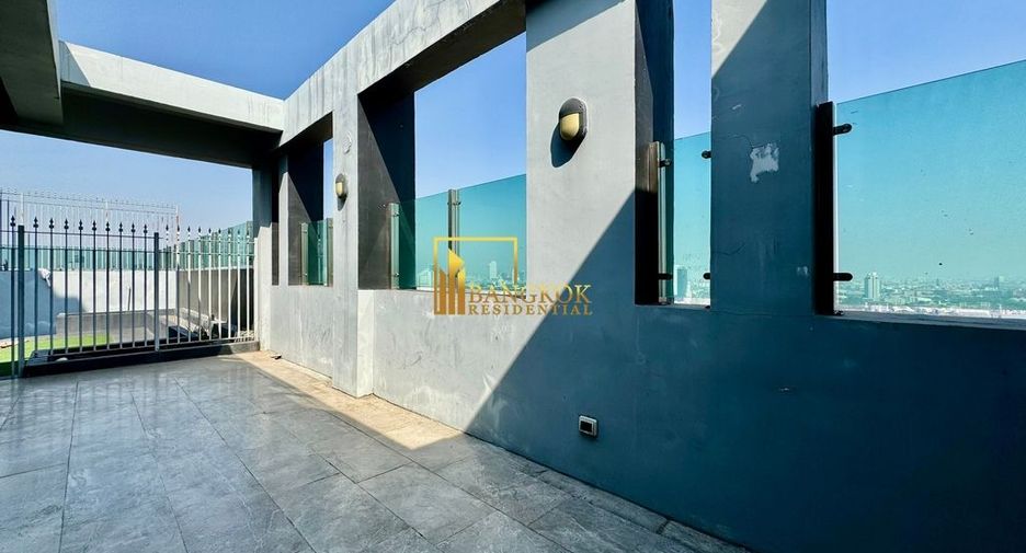 For rent 2 bedrooms condo in Watthana, Bangkok