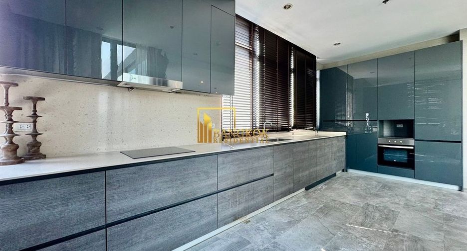 For rent 2 bedrooms condo in Watthana, Bangkok