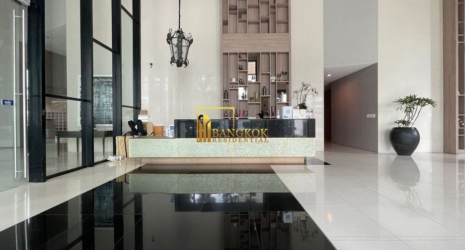 For rent 2 bedrooms condo in Watthana, Bangkok