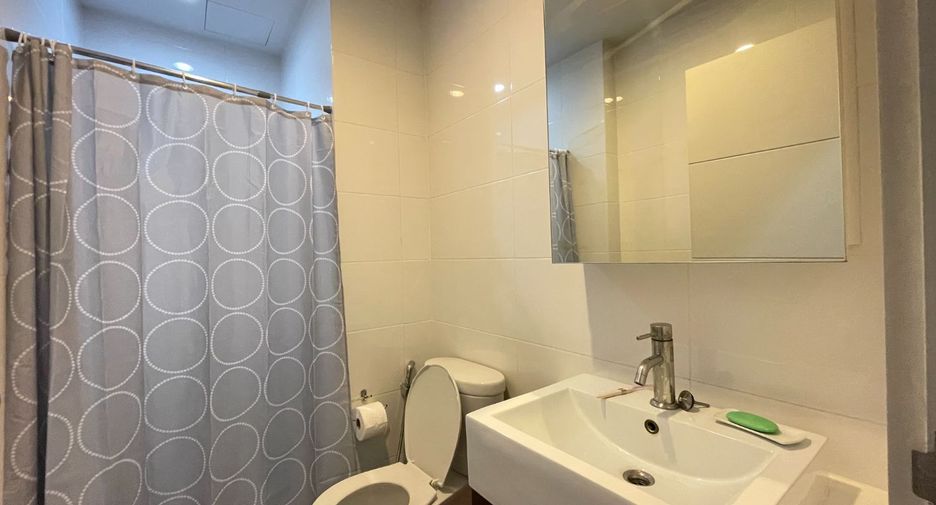 For rent 2 bed condo in Phaya Thai, Bangkok