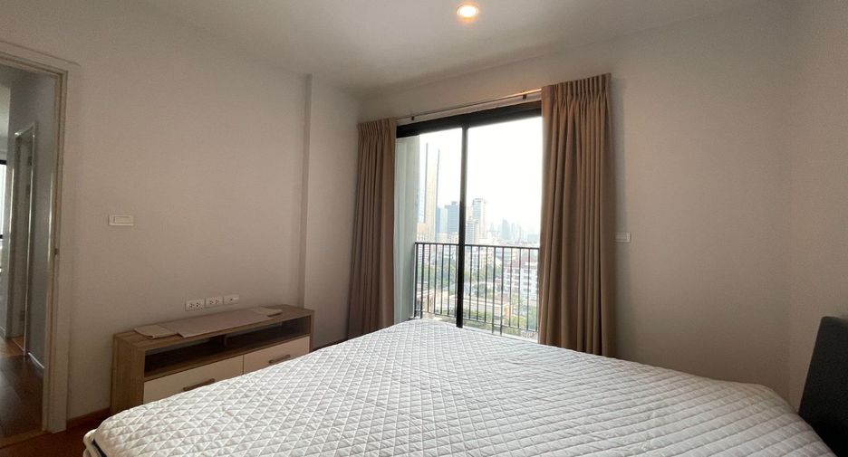 For rent 2 bed condo in Phaya Thai, Bangkok