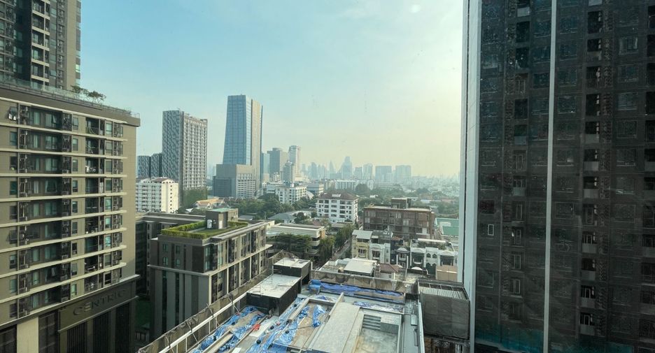 For rent 2 bed condo in Phaya Thai, Bangkok