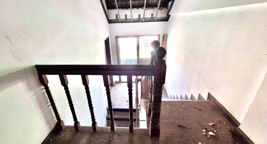 À vendre 2 chambres maison de ville à Nakhon Chai Si, Nakhon Pathom