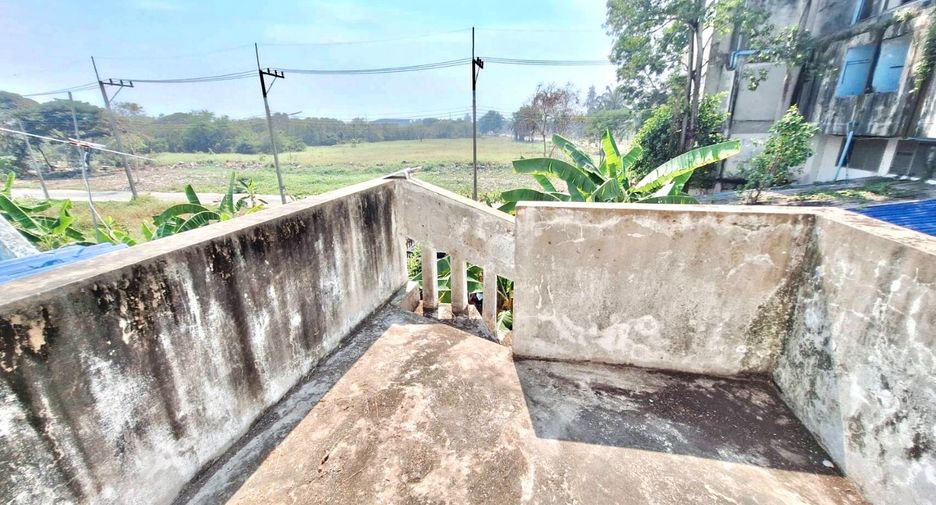 À vendre 2 chambres maison de ville à Nakhon Chai Si, Nakhon Pathom