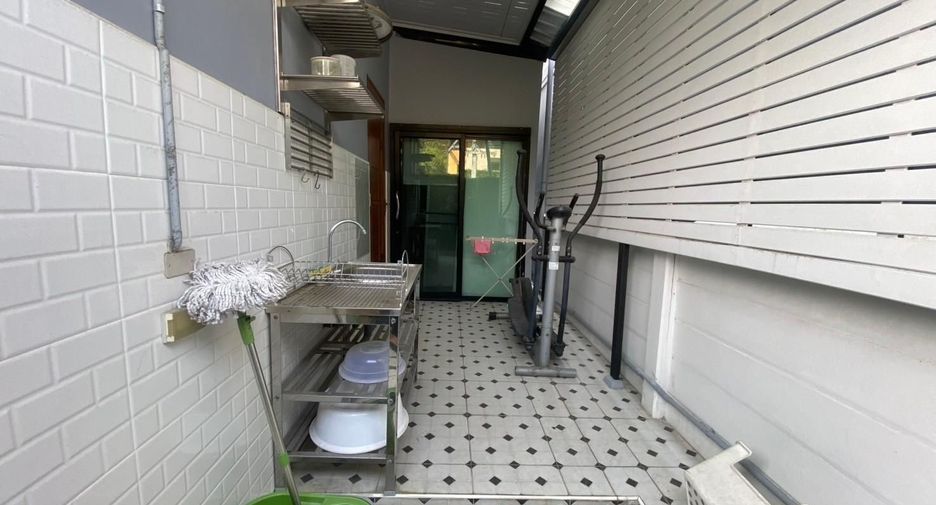 Casa en venta de 3 habitaciones en Thanyaburi, Pathum Thani
