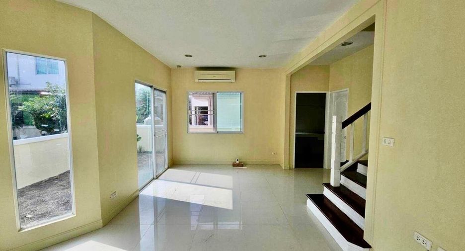 À vendre 3 chambres maison à Lat Krabang, Bangkok