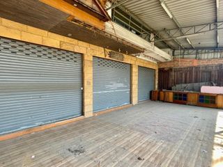 For sale 5 bed retail Space in Sam Phran, Nakhon Pathom