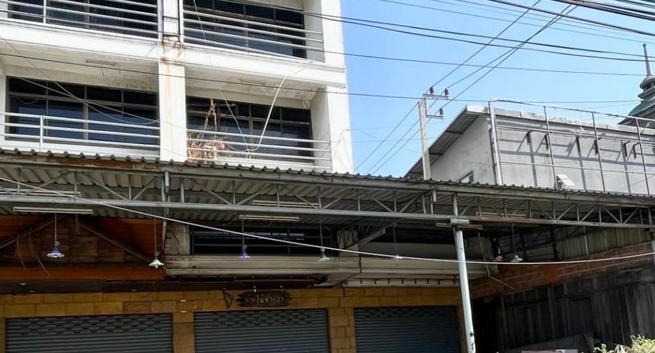 出售 5 卧室 商业空间 在 Sam Phran, Nakhon Pathom