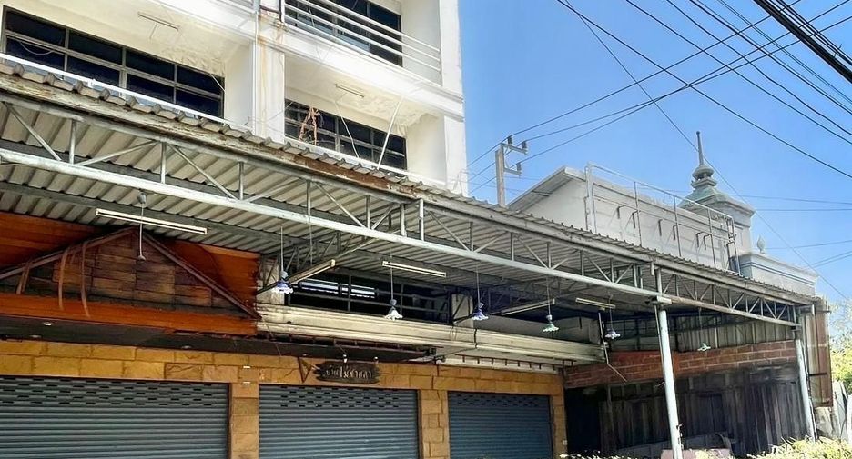 出售 5 卧室 商业空间 在 Sam Phran, Nakhon Pathom