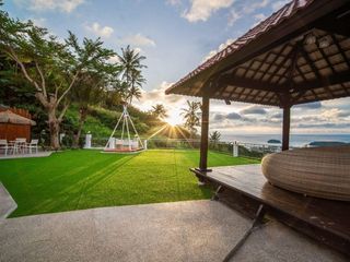 For rent 4 bedrooms villa in Mueang Phuket, Phuket