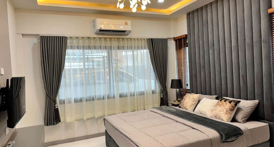 Villa en alquiler de 3 habitaciones en Bang Lamung, Chonburi