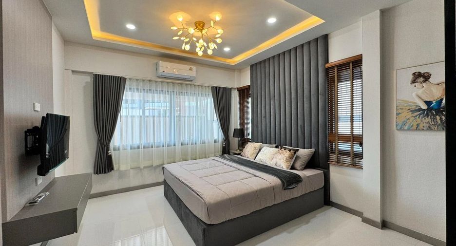 Villa en alquiler de 3 habitaciones en Bang Lamung, Chonburi