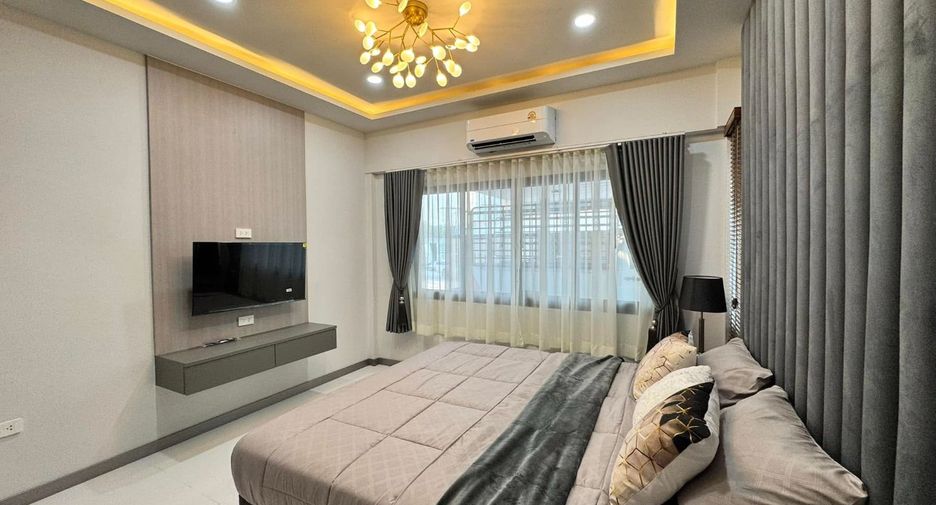 Villa en alquiler de 3 habitaciones en Bang Lamung, Chonburi