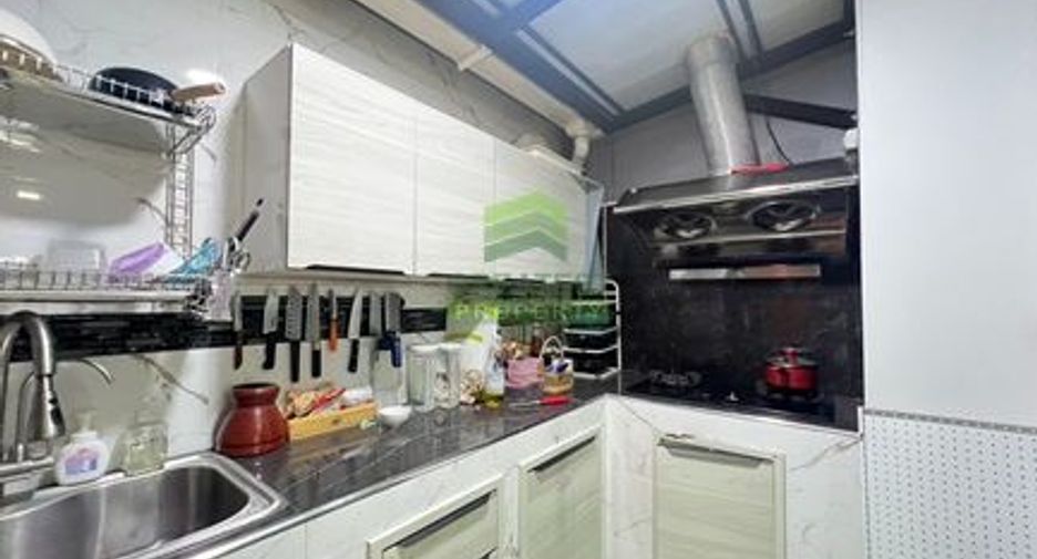 Reihenhaus zum Kauf mit 4 Zimmer in Chom Thong, Bangkok