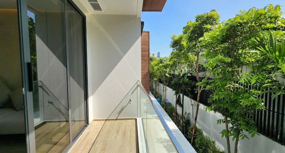 出租 3 卧室 服务式公寓 在 Khlong Toei, 曼谷