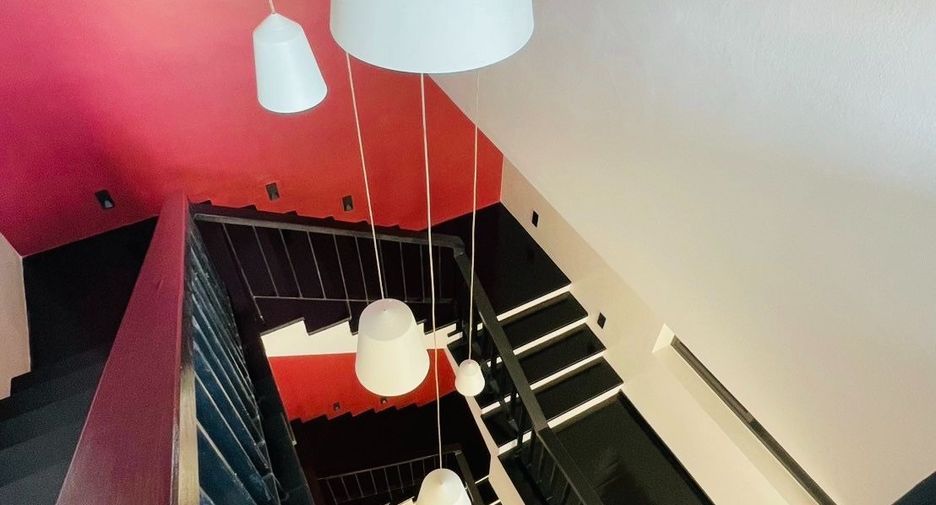 For rent 3 bedrooms condo in Watthana, Bangkok
