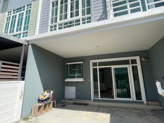 For sale 3 bed townhouse in Don Mueang, Bangkok