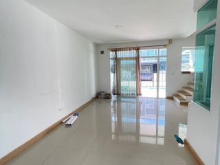 For sale 3 bed townhouse in Don Mueang, Bangkok